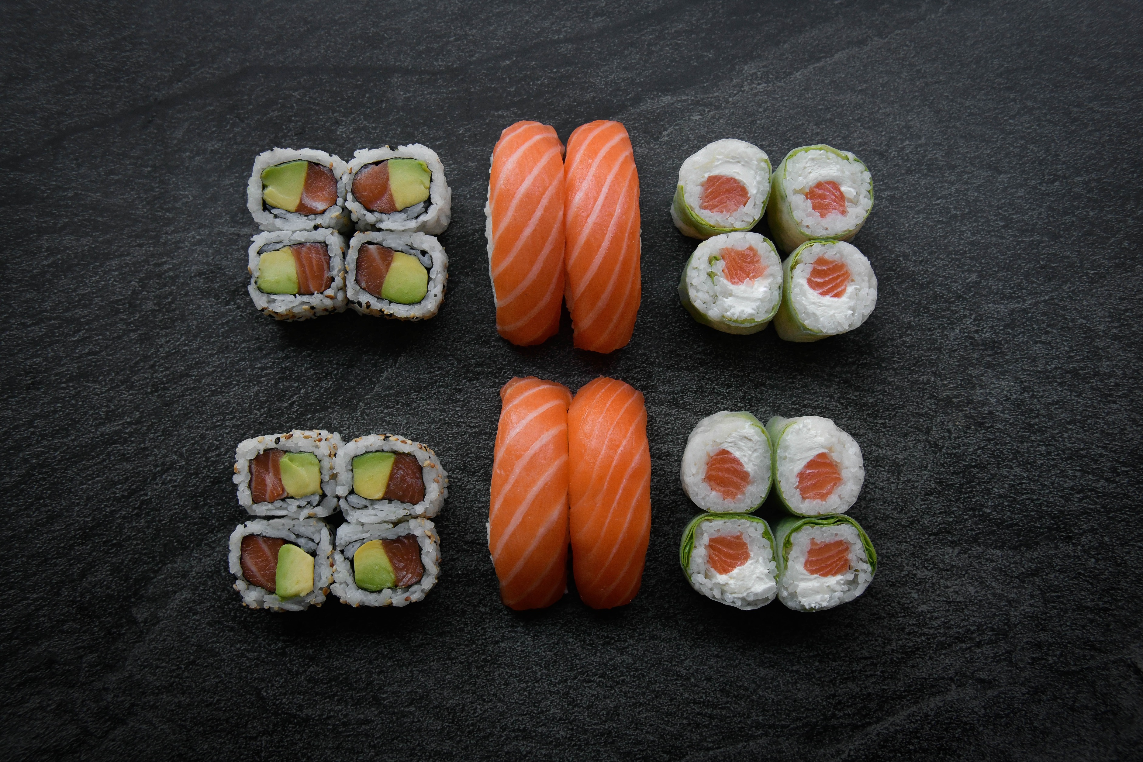 Salmon Box (20 pieces) 🍱🍱