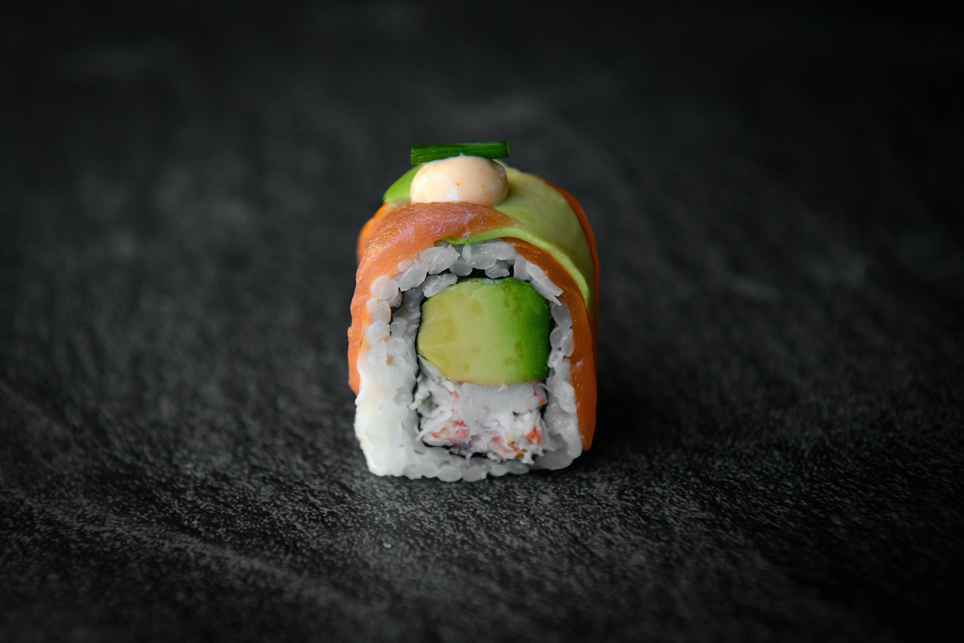 Rainbow Roll 🥢🥑🍤🐟🌶