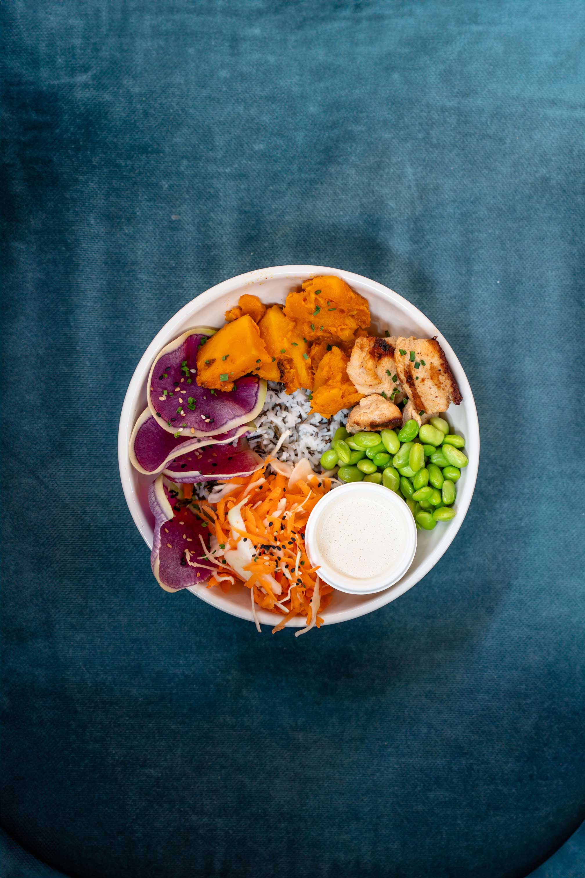 Chicken Bowl – Poulet mariné, riz vinaigré & légumes