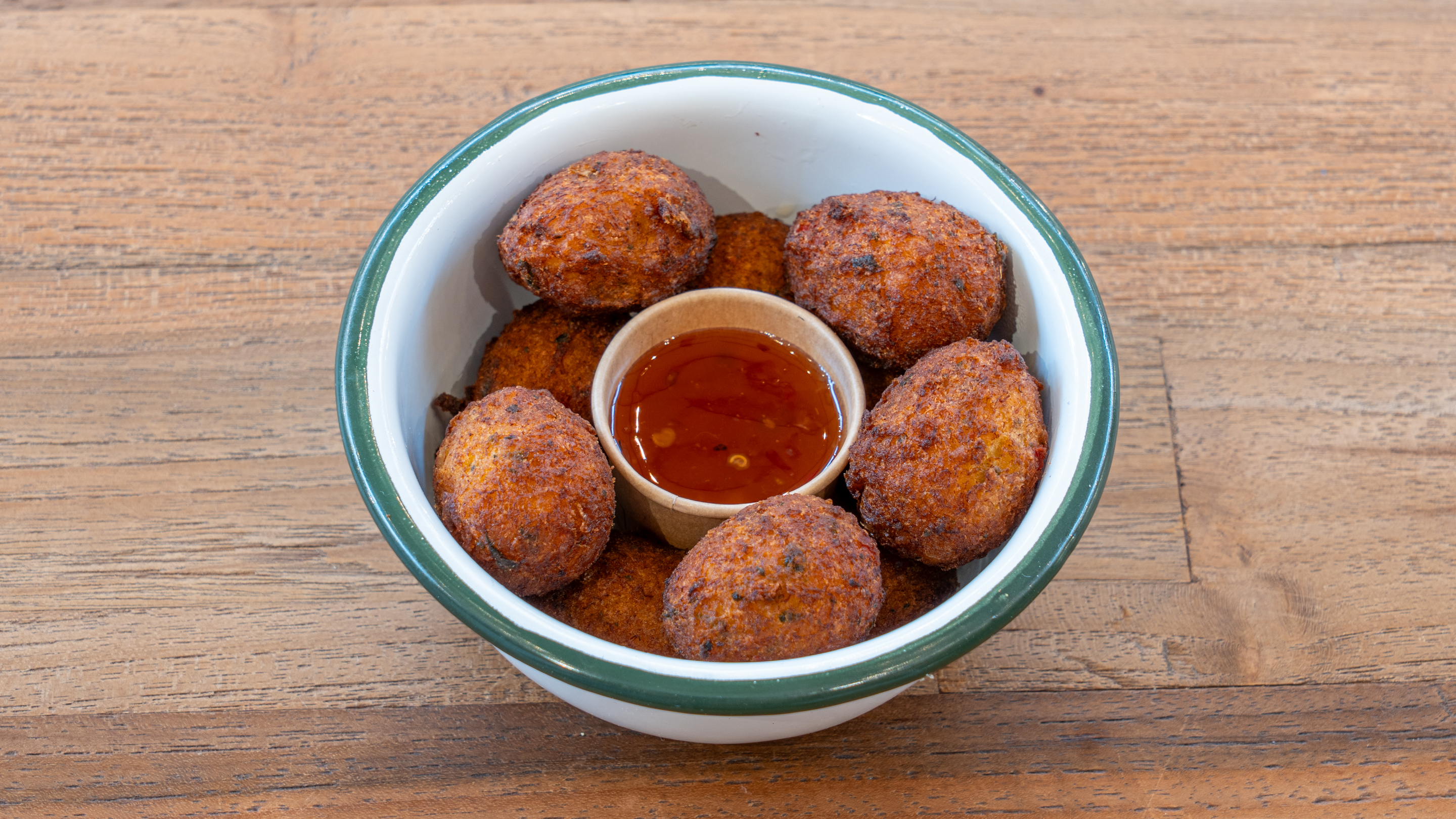 Accras croustillants & sauce sweet chili
