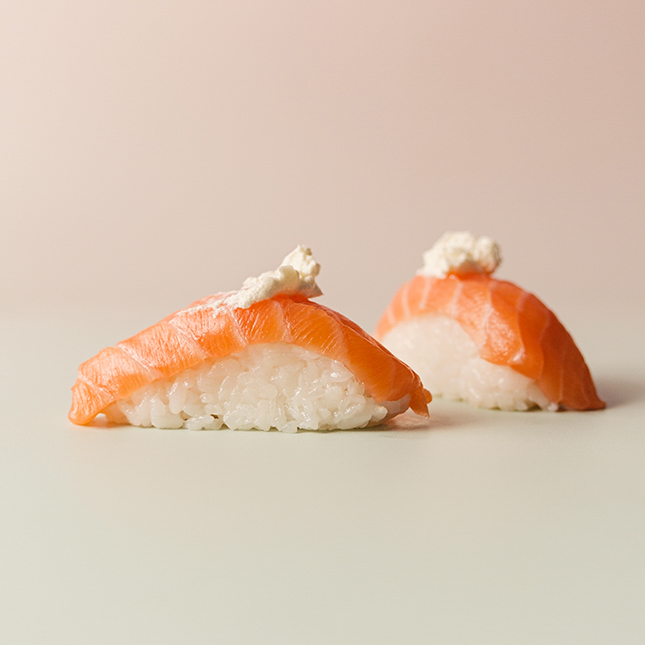 Sushi saumon creme cheese