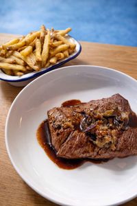 Bavette à l’échalote et ses frites