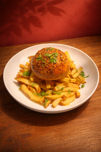 Bun façon curry de cochon et ses frites fraiches